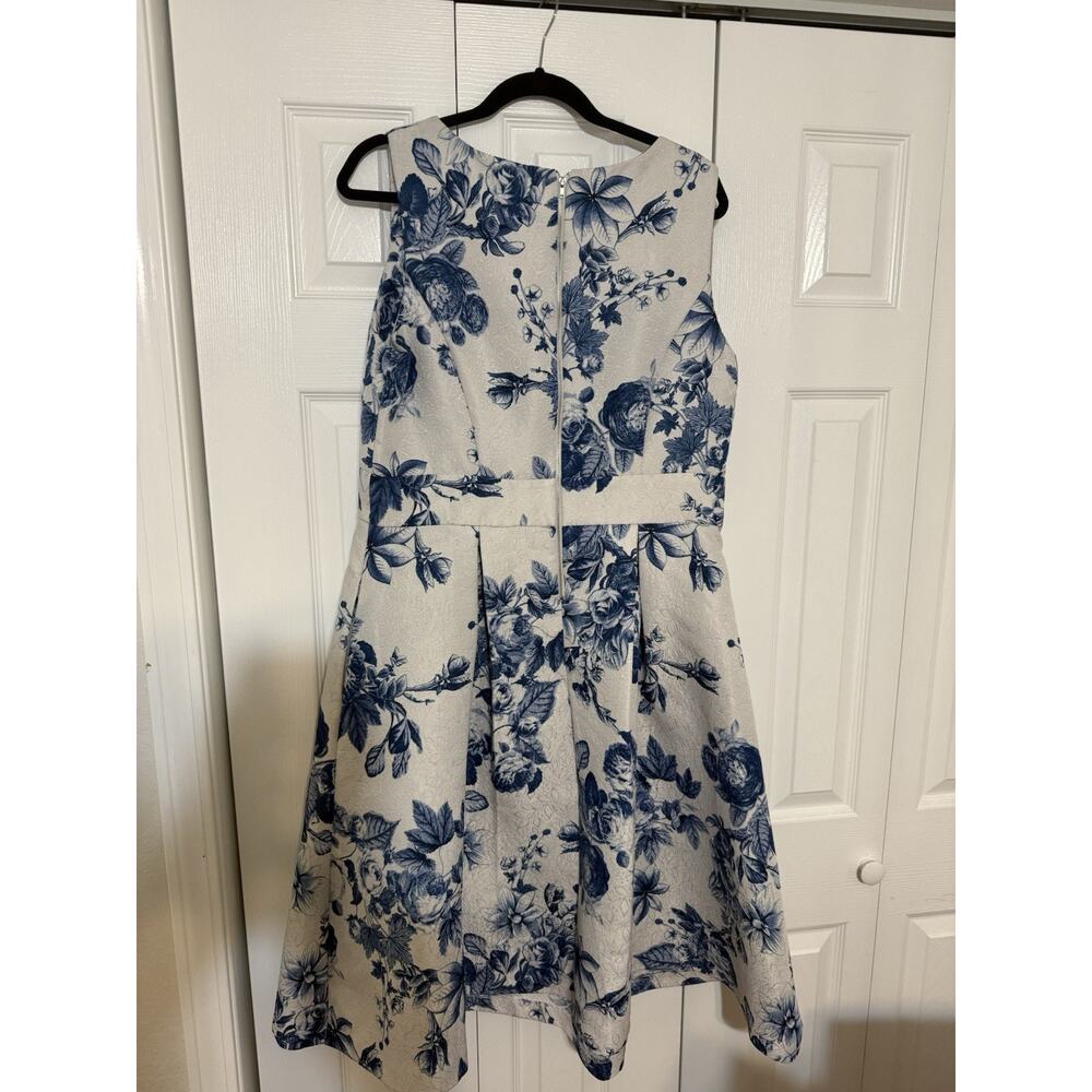 Danny & Nicole A-Line Dress Blue White Floral Pleated Sleeveless Knee Length 16